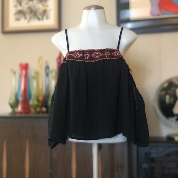 Paper Crane Tops - PAPER Crane off the shoulder crop top size S/M